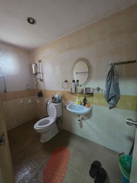 3-storey Terraced House for Sale in Taman Fadason (Kepong) - Jasemin Chia - Bathroom - PropertyGuru.com.my