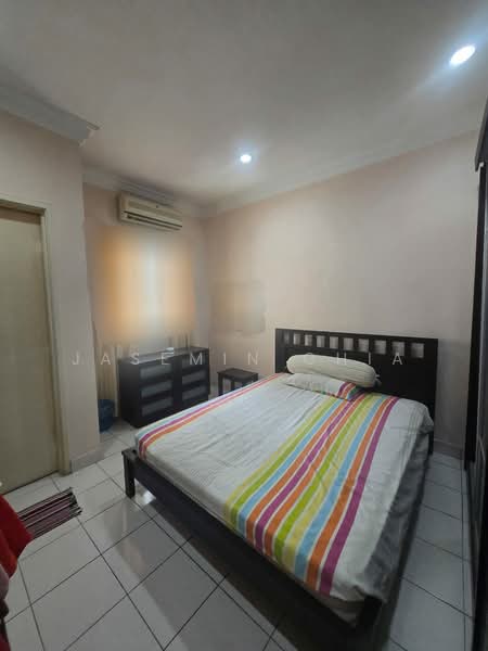 3-storey Terraced House for Sale in Taman Fadason (Kepong) - Jasemin Chia - Bedroom - PropertyGuru.com.my