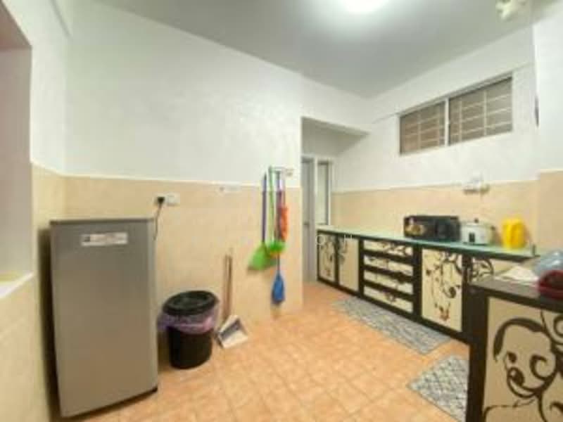 Apartment for Sale at Pangsapuri Putra Indah - Ken Toh - Kitchen - PropertyGuru.com.my