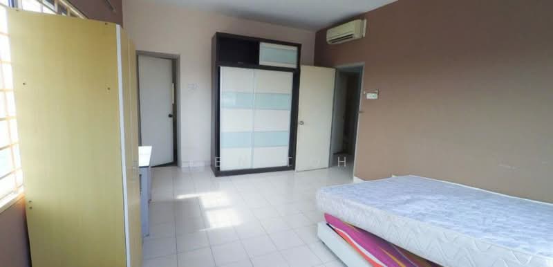 Apartment for Sale at Pangsapuri Putra Indah - Ken Toh - Bedroom - PropertyGuru.com.my