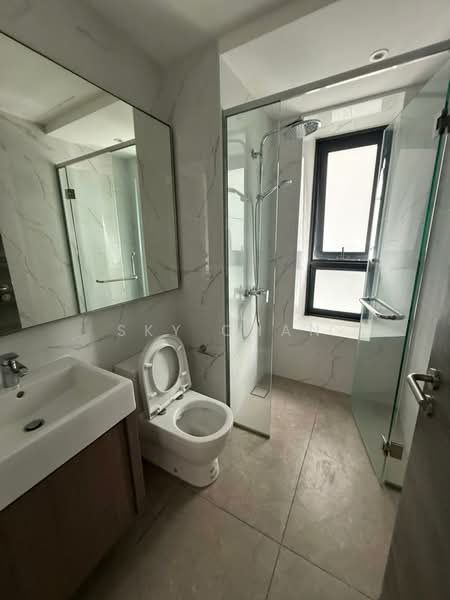 Servis Apartment untuk Disewa di Agile Bukit Bintang - Sky Chan - Bathroom - PropertyGuru.com.my