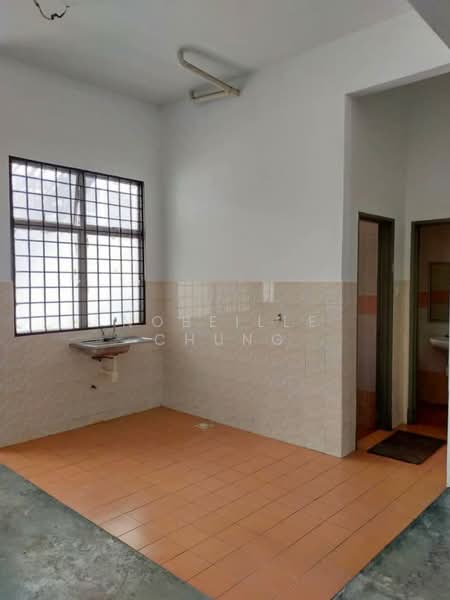Shop / Office for Rent in Putra Heights (Subang Jaya) - Nobeille Chung - Kitchen - PropertyGuru.com.my