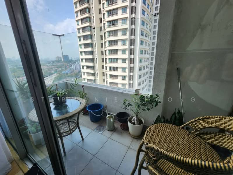 Service Residence for Sale at i-Zen @ Kiara 1 - Stephanie Choong - Balcony - PropertyGuru.com.my