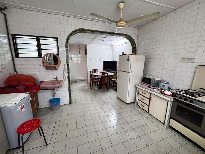 2-storey Terraced House for Sale in Taman Pertama (Ipoh) - KEAT . - Kitchen - PropertyGuru.com.my
