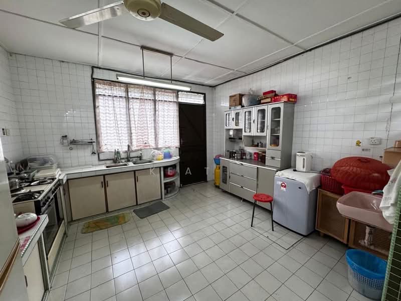 2-storey Terraced House for Sale in Taman Pertama (Ipoh) - KEAT . - PropertyGuru.com.my
