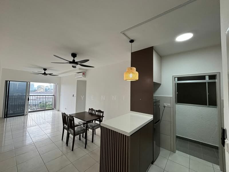 Residensi Riamas untuk Untuk Disewa - RM 1,800 /bulan, Mac 2026 - Living Room - PropertyGuru.com.my