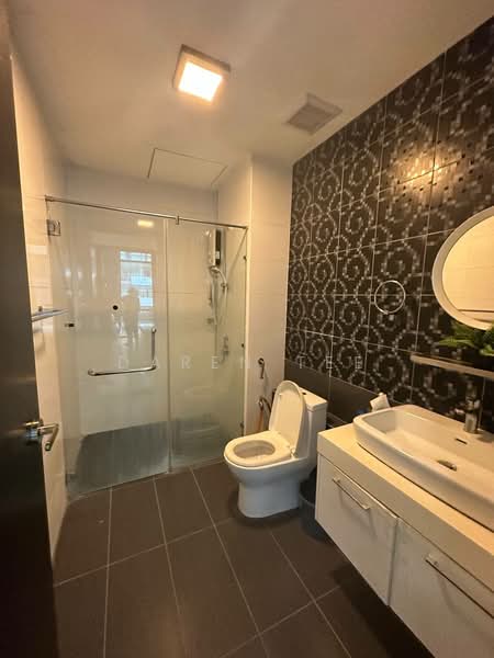 Service Residence for Rent at Wave @ Marina Cove - Daren Tee - Bathroom - PropertyGuru.com.my