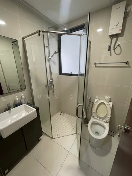 Kings Bay @ Country Garden Danga Bay untuk Untuk Disewa - RM 2,200 /bulan, Apr 2026 - Bathroom - PropertyGuru.com.my