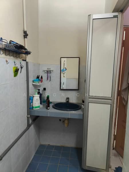 Bandar Menjalara 62b, 2sty 21x55sf, End Lot, Kitchen Extended untuk Untuk Dijual - RM 650,000, Mac 2026 - Bathroom - PropertyGuru.com.my