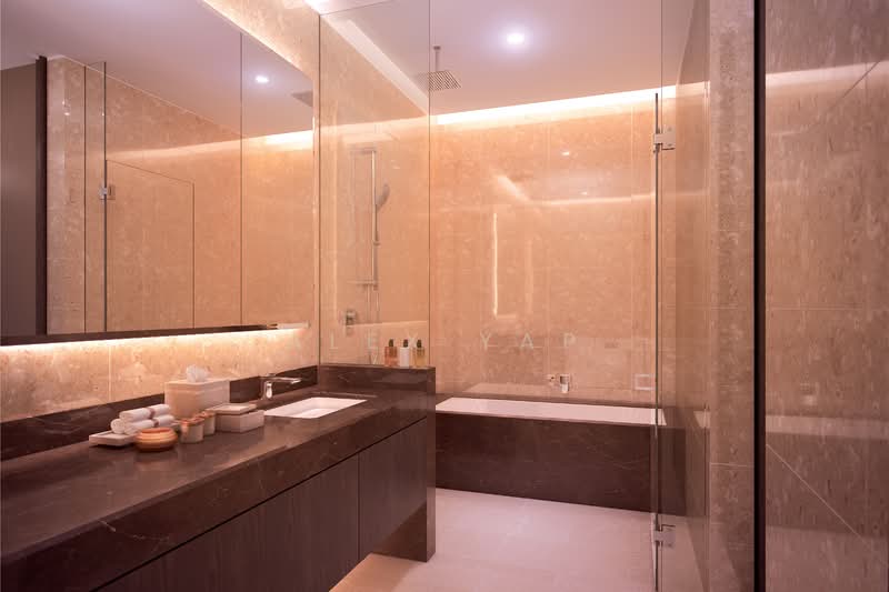 Kediaman Servis untuk Dijual di Pavilion Damansara Heights, Windsor Suites - Alex Yap - Bathroom - PropertyGuru.com.my
