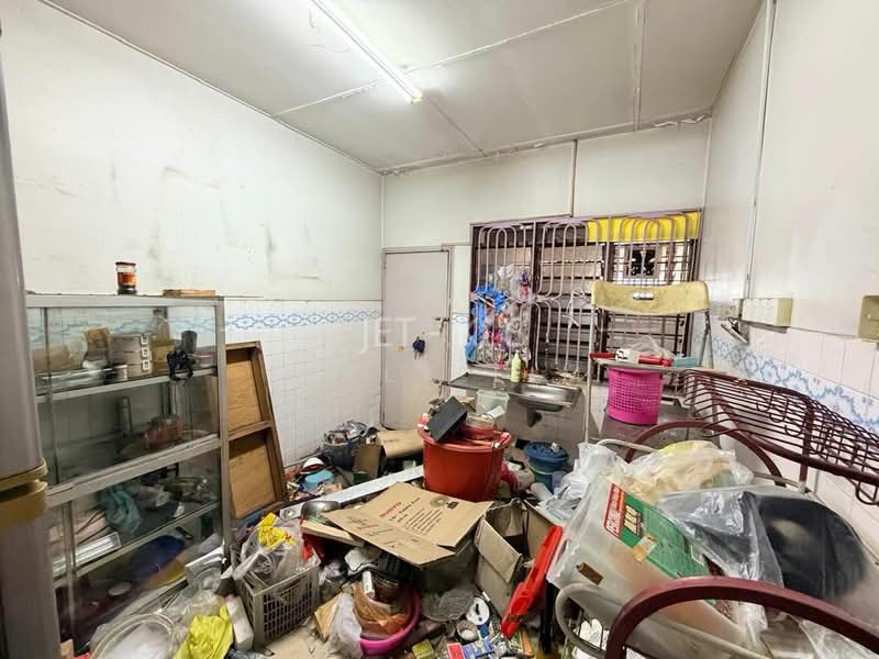 1-storey Terraced House for Sale in Klang (Selangor) - Kelly Lim - Kitchen - PropertyGuru.com.my