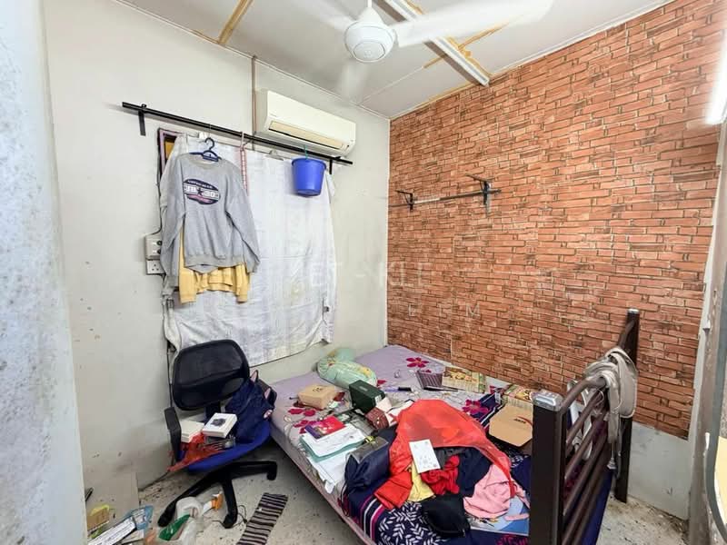 1-storey Terraced House for Sale in Klang (Selangor) - Kelly Lim - Bedroom - PropertyGuru.com.my