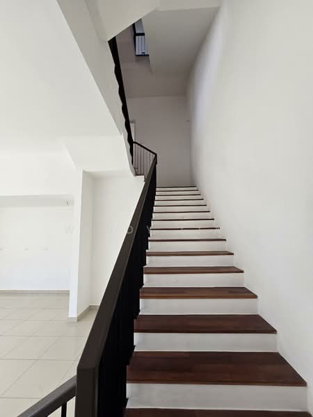 Broadleaf Residences untuk Untuk Dijual - RM 2,450,000, Mac 2026 - Stairways - PropertyGuru.com.my