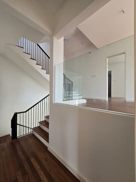 Broadleaf Residences untuk Untuk Dijual - RM 2,450,000, Mac 2026 - Stairways / Study Area - PropertyGuru.com.my