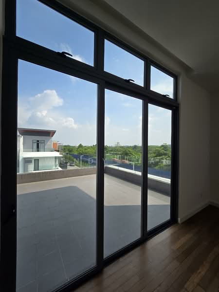 Broadleaf Residences untuk Untuk Dijual - RM 2,450,000, Mac 2026 - Roof & Informal Living Area - PropertyGuru.com.my