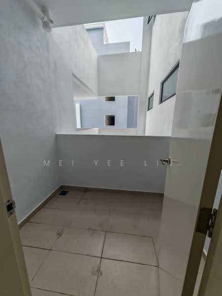 Service Residence for Sale at PANGSAPURI GADONG HARMONI @ AMBIENCE RESIDENCE - Mei Yee Liu - Exterior - PropertyGuru.com.my