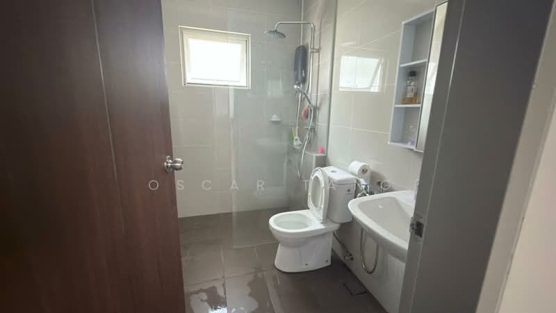 Semi-Detached House for Sale in Amverton Hills (Sungai Buloh) - Oscar Tang - Bathroom - PropertyGuru.com.my