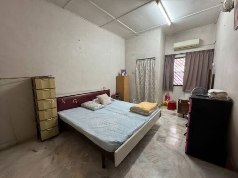 1-storey Terraced House for Sale in Johor Bahru (Johor) - Ong Lih Shyan - Bedroom - PropertyGuru.com.my