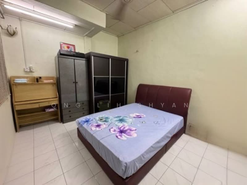 1-storey Terraced House for Sale in Johor Bahru (Johor) - Ong Lih Shyan - Bedroom - PropertyGuru.com.my