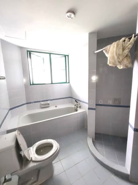 Condominium for Sale at The Straits View Condominium - Kayden Voon - Bathroom - PropertyGuru.com.my