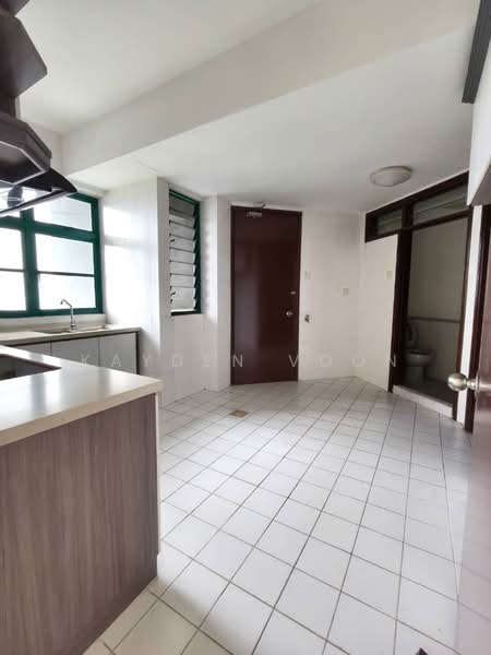 Condominium for Sale at The Straits View Condominium - Kayden Voon - Kitchen - PropertyGuru.com.my