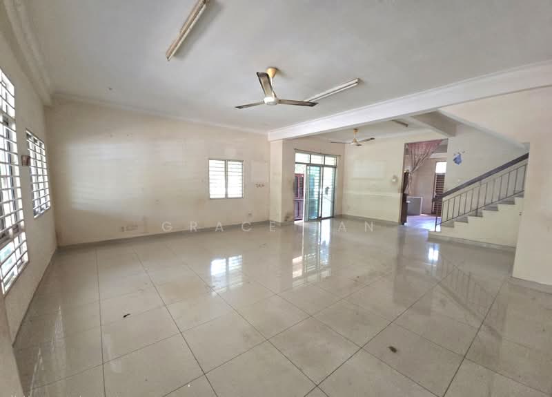 2-storey Terraced House for Sale in Puchong (Selangor) - Grace Tan - Living Room - PropertyGuru.com.my