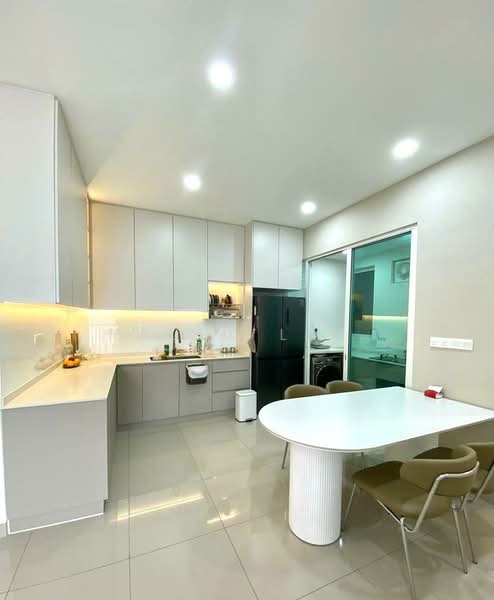 Setia Sky Ville untuk Untuk Disewa - RM 3,000 /bulan, Mac 2026 - Kitchen - PropertyGuru.com.my
