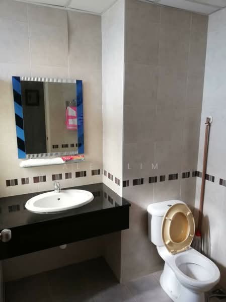 Condominium for Rent at Bayswater Resort Condominium - Alex Lim - Bathroom - PropertyGuru.com.my
