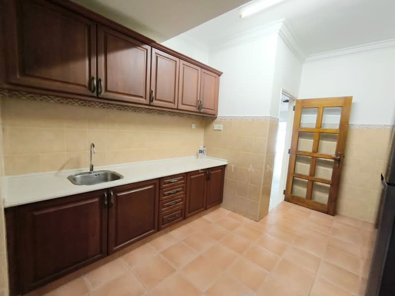 2-storey Terraced House for Sale in Bandar Utama (Selangor) - Jackie Tan - Kitchen - PropertyGuru.com.my