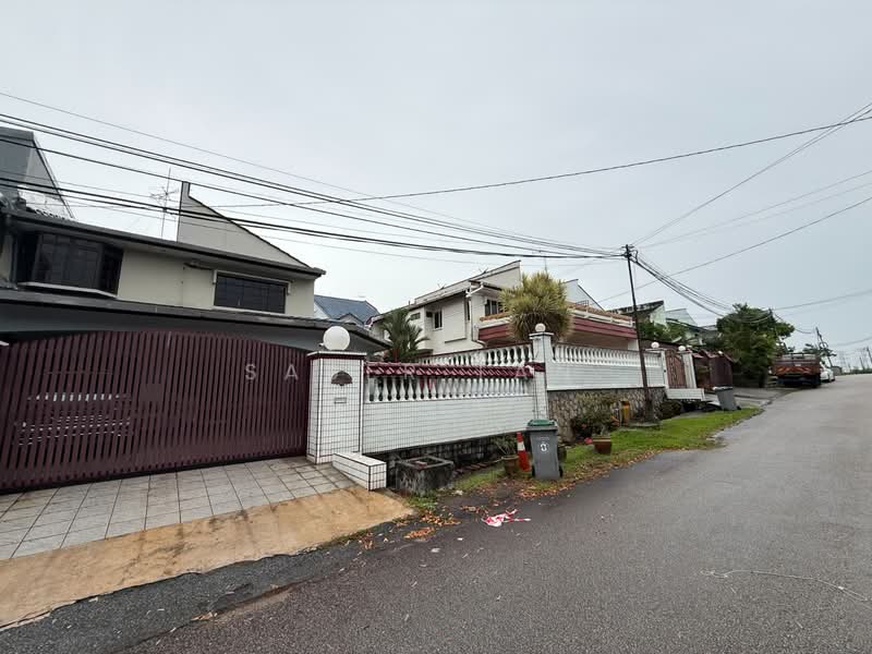 Semi-Detached House for Sale in Taman Pelangi (Johor Bahru) - SASER TAN. - Exterior - PropertyGuru.com.my