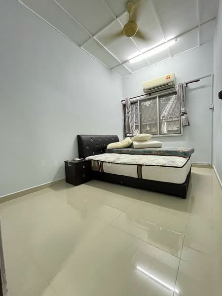 2-storey Terraced House for Rent in Taman Sea (Petaling Jaya) - See Hui Tan - Bedroom - PropertyGuru.com.my