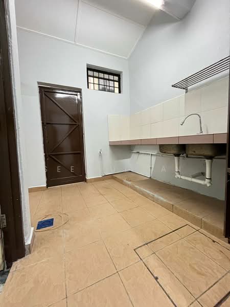 2-storey Terraced House for Rent in Taman Sea (Petaling Jaya) - See Hui Tan - Kitchen - PropertyGuru.com.my