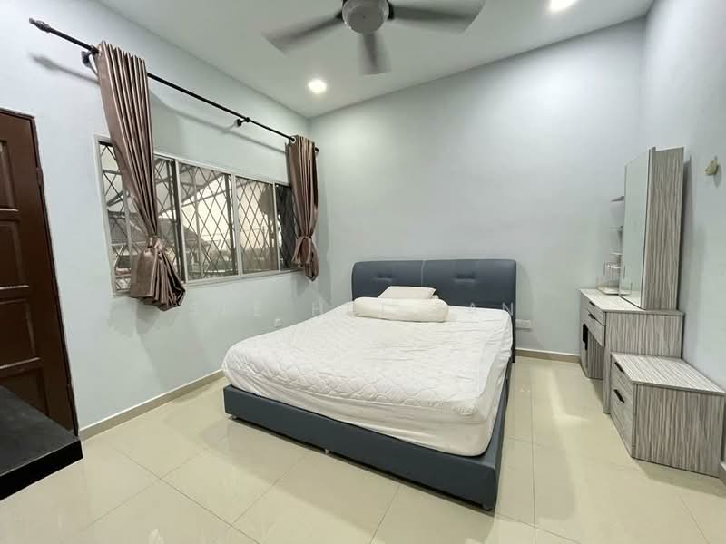 2-storey Terraced House for Rent in Taman Sea (Petaling Jaya) - See Hui Tan - Bedroom - PropertyGuru.com.my