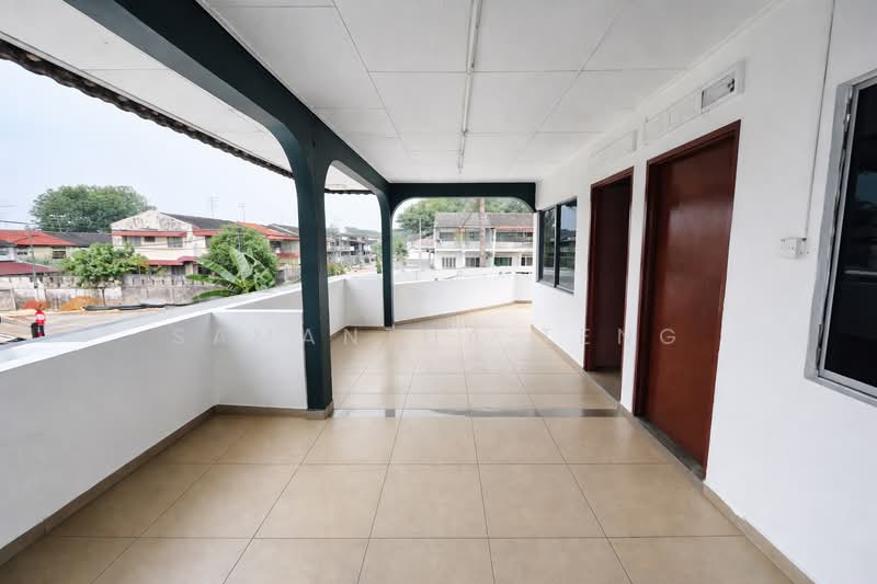 2-storey Terraced House for Rent in Taman Pelangi (Johor Bahru) - Samantha Teng - Balcony - PropertyGuru.com.my