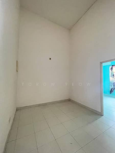 Kedai untuk Dijual di Taman Gaya (Ulu Tiram) - Torow Yeow - PropertyGuru.com.my