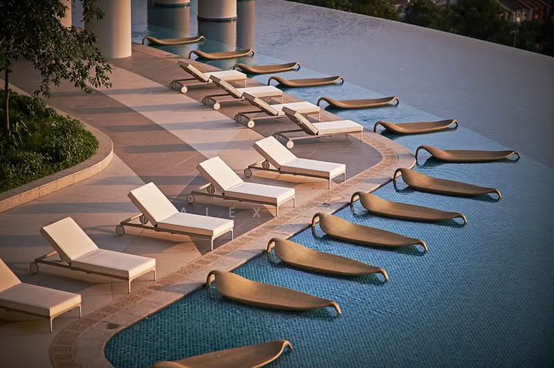 Kediaman Servis untuk Dijual di Damansara City Residency (DC Residensi) - Alex Yap - Pool - PropertyGuru.com.my