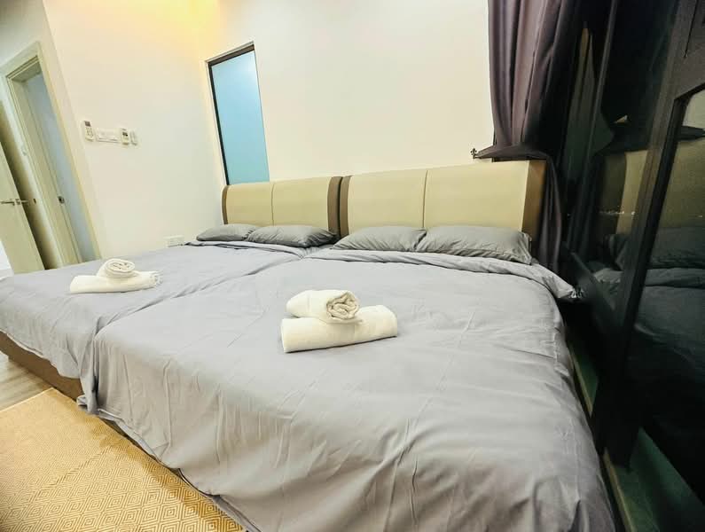 Service Residence for Sale at Southkey Mosaic - Jennie Chew - Bedroom - PropertyGuru.com.my
