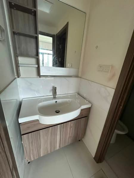 Apartment for Rent at Starview Bay @ Forest City - Xuelly Cheong - Bathroom - PropertyGuru.com.my