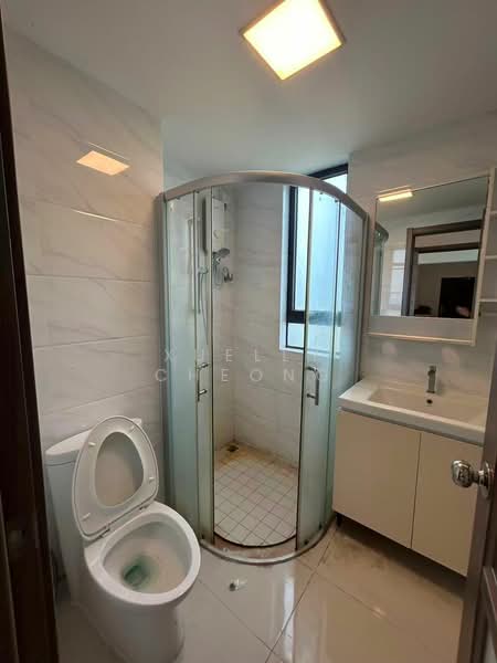 Apartment for Rent at Starview Bay @ Forest City - Xuelly Cheong - Bathroom - PropertyGuru.com.my