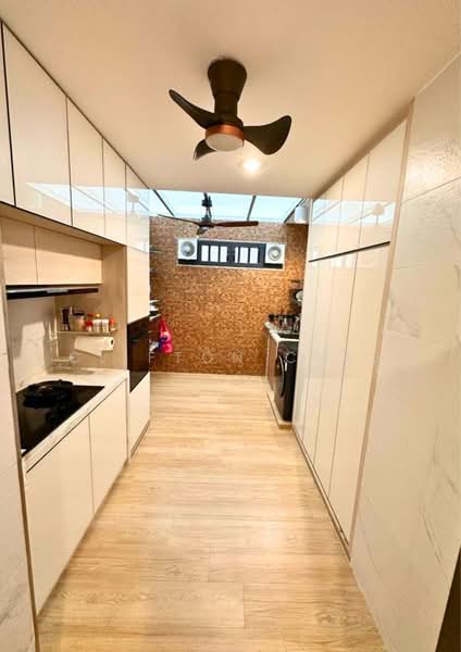 Queens Residences Q1 @ Queens Waterfront untuk Untuk Disewa - RM 6,500 /bulan, Mac 2026 - Kitchen - PropertyGuru.com.my