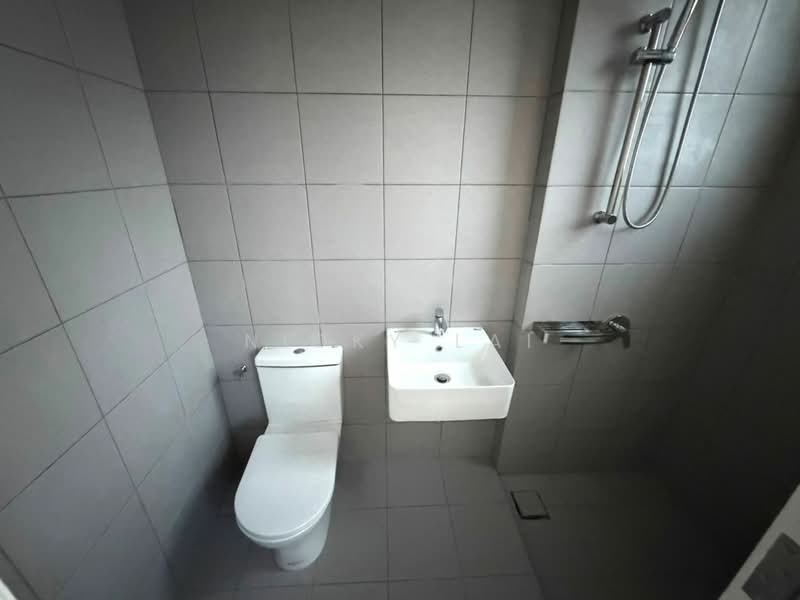 2-storey Terraced House for Sale in Bandar Country Homes (Rawang) - Nicky Lai - Bathroom - PropertyGuru.com.my