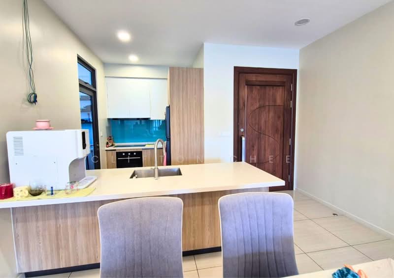 Condominium for Sale at Queens Residences Q1 @ Queens Waterfront - Clifton Chee - Kitchen - PropertyGuru.com.my