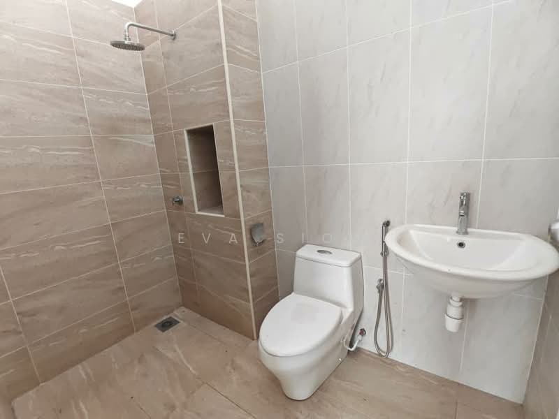 Cluster House for Sale in Iskandar Puteri (Nusajaya) (Johor) - Eva Siow - Bathroom - PropertyGuru.com.my
