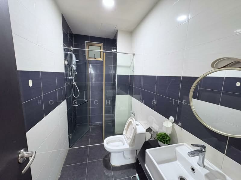 Service Residence for Rent at D'Inspire Residence (Inspira Bestari) - Hong Charng Lee - Bathroom - PropertyGuru.com.my