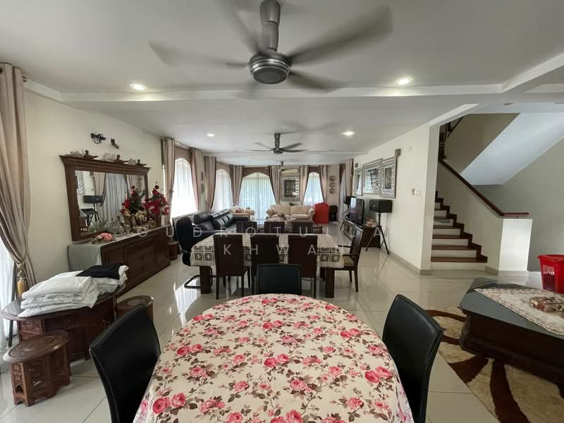 Bungalow for Sale in Putrajaya (Putrajaya) - Gudrotullah Ikhwan - Living Room - PropertyGuru.com.my
