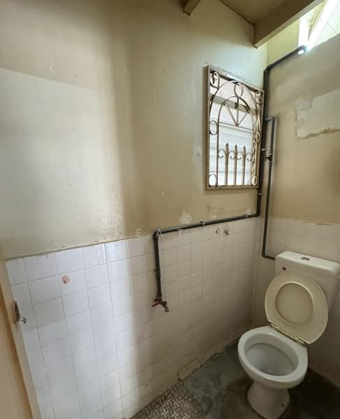 Untuk Dijual - TAMAN KLEDANG PERTAMA, MENGLEMBU