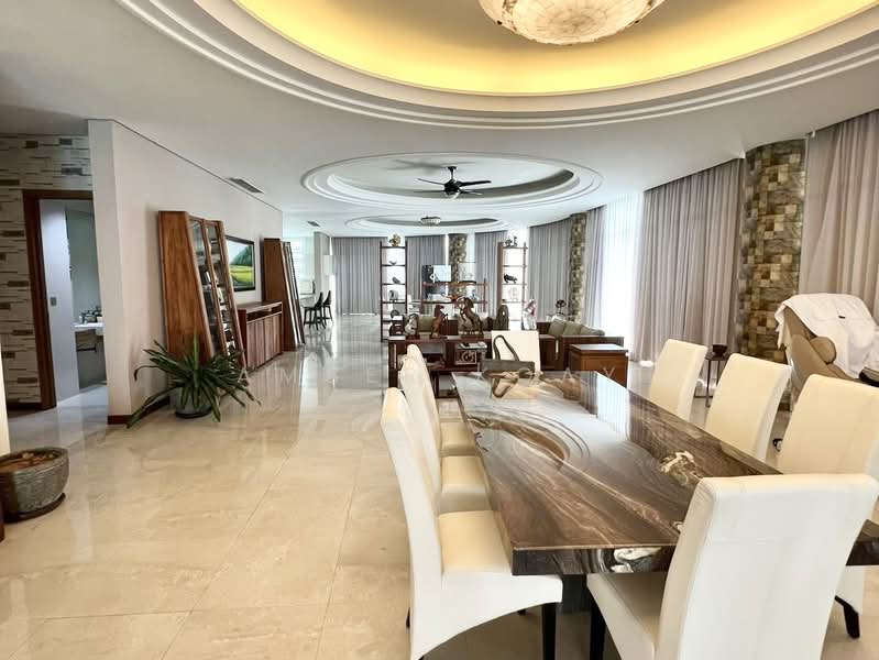 8 Gurney (The Shore Condominium) untuk Untuk Disewa - RM 18,000 /bulan, Mac 2026 - Living Room - PropertyGuru.com.my