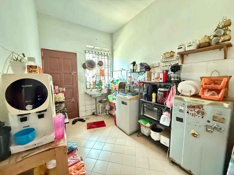 1-storey Terraced House for Sale in Saleng (Senai) - Calley Chin - Kitchen - PropertyGuru.com.my