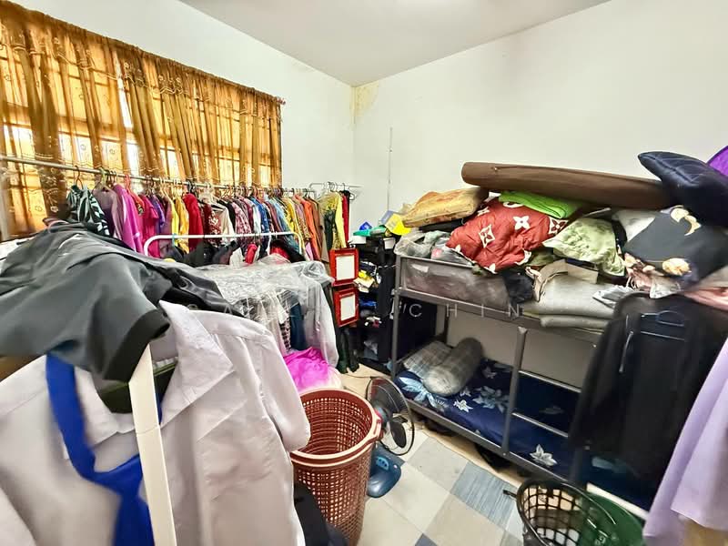 1-storey Terraced House for Sale in Saleng (Senai) - Calley Chin - PropertyGuru.com.my