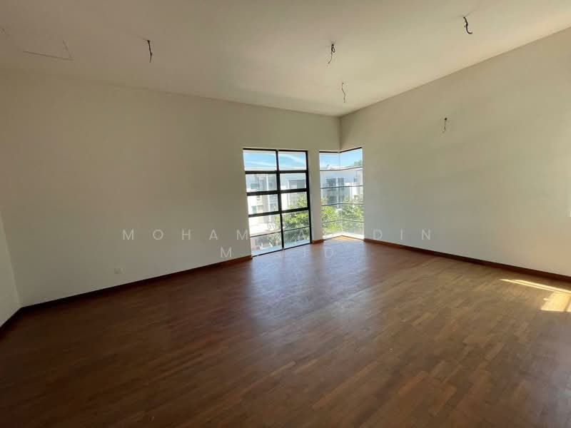 Semi-Detached House for Sale in Bukit Jelutong (Shah Alam) - Mohammad Din Majid - PropertyGuru.com.my